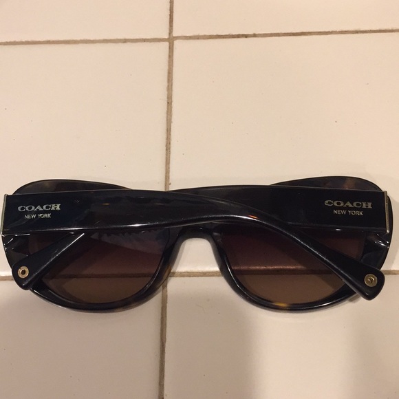 Coach Sunglasses with Case - Picture 16 of 16